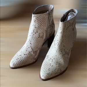 Seychelles Ankle Boots size 7.5 NWT